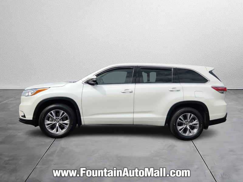 2016 Toyota Highlander LE Plus photo 2