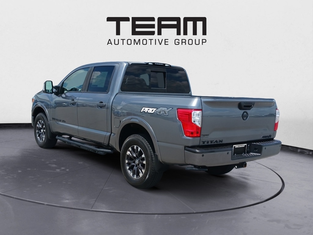 2018 Nissan Titan PRO-4X photo 4