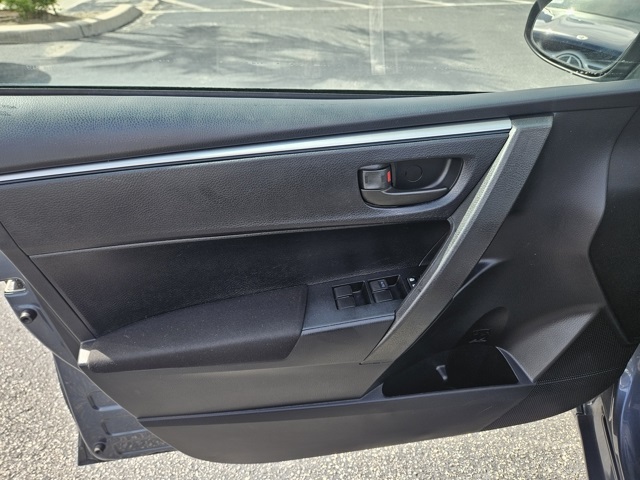 2015 Toyota Corolla L photo 23
