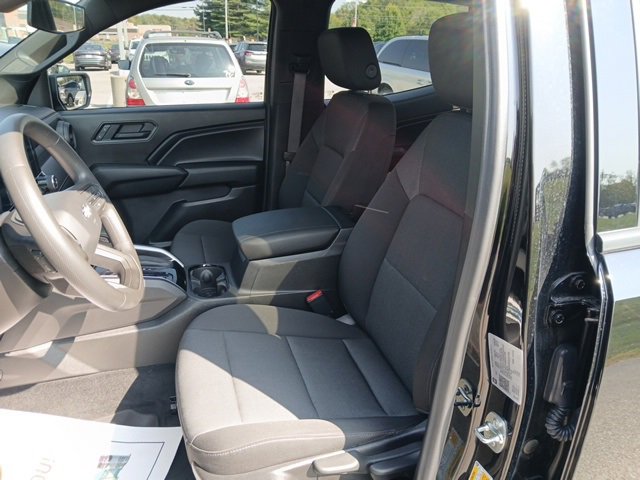 2025 Chevrolet Colorado Work Truck photo 21