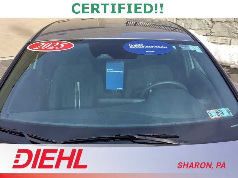 2025 Hyundai Elantra SEL Sport photo 3