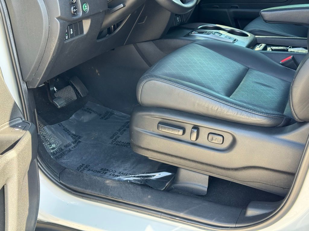 2019 Honda Passport EX-L photo 23