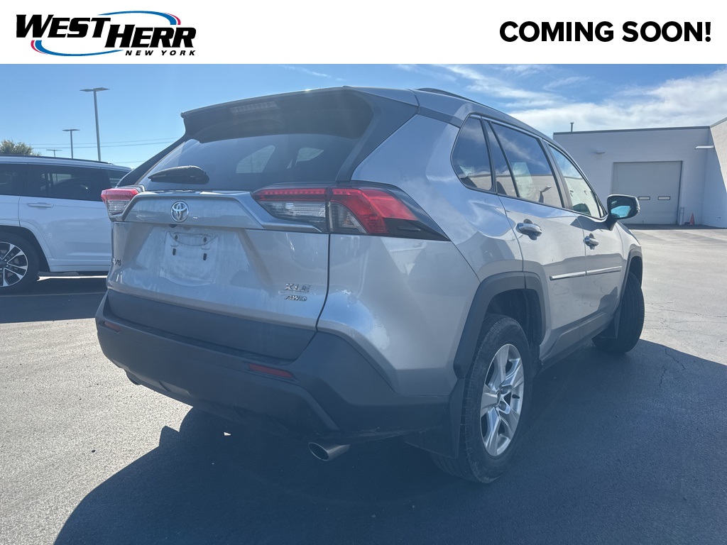 Used 2021 Toyota RAV4 XLE with VIN 2T3P1RFVXMW210318 for sale in Kansas City