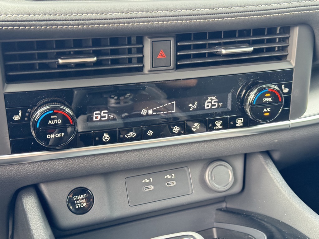 2026 Nissan Rogue SV photo 4