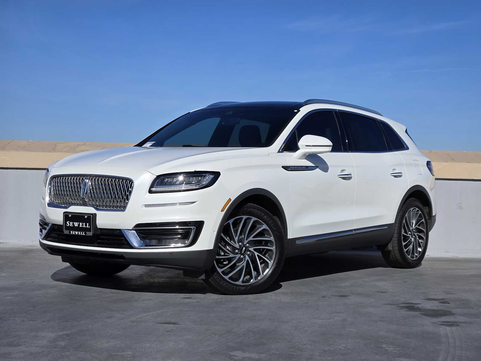 2020 Lincoln Nautilus Reserve's photo