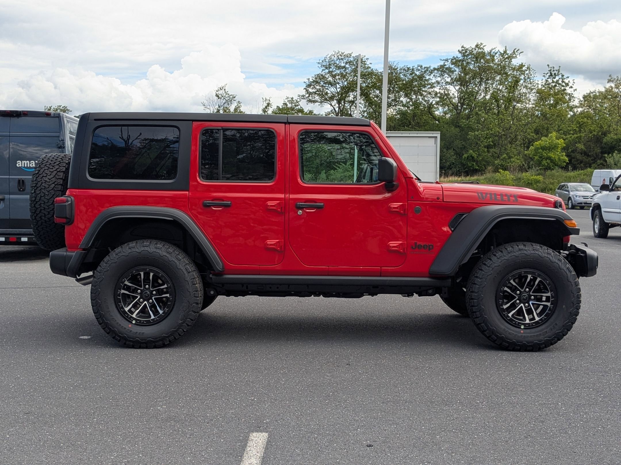 2025 Jeep Wrangler Willys photo 3