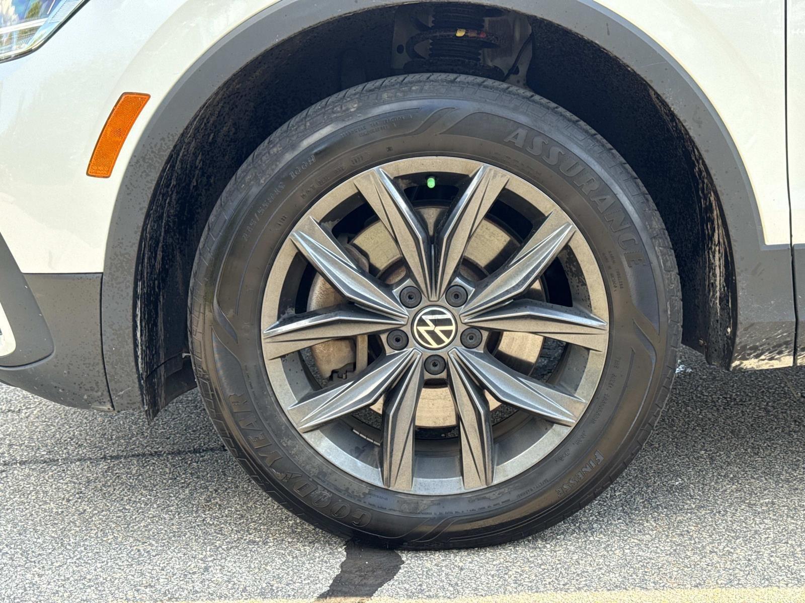 2023 Volkswagen Tiguan SE photo 4