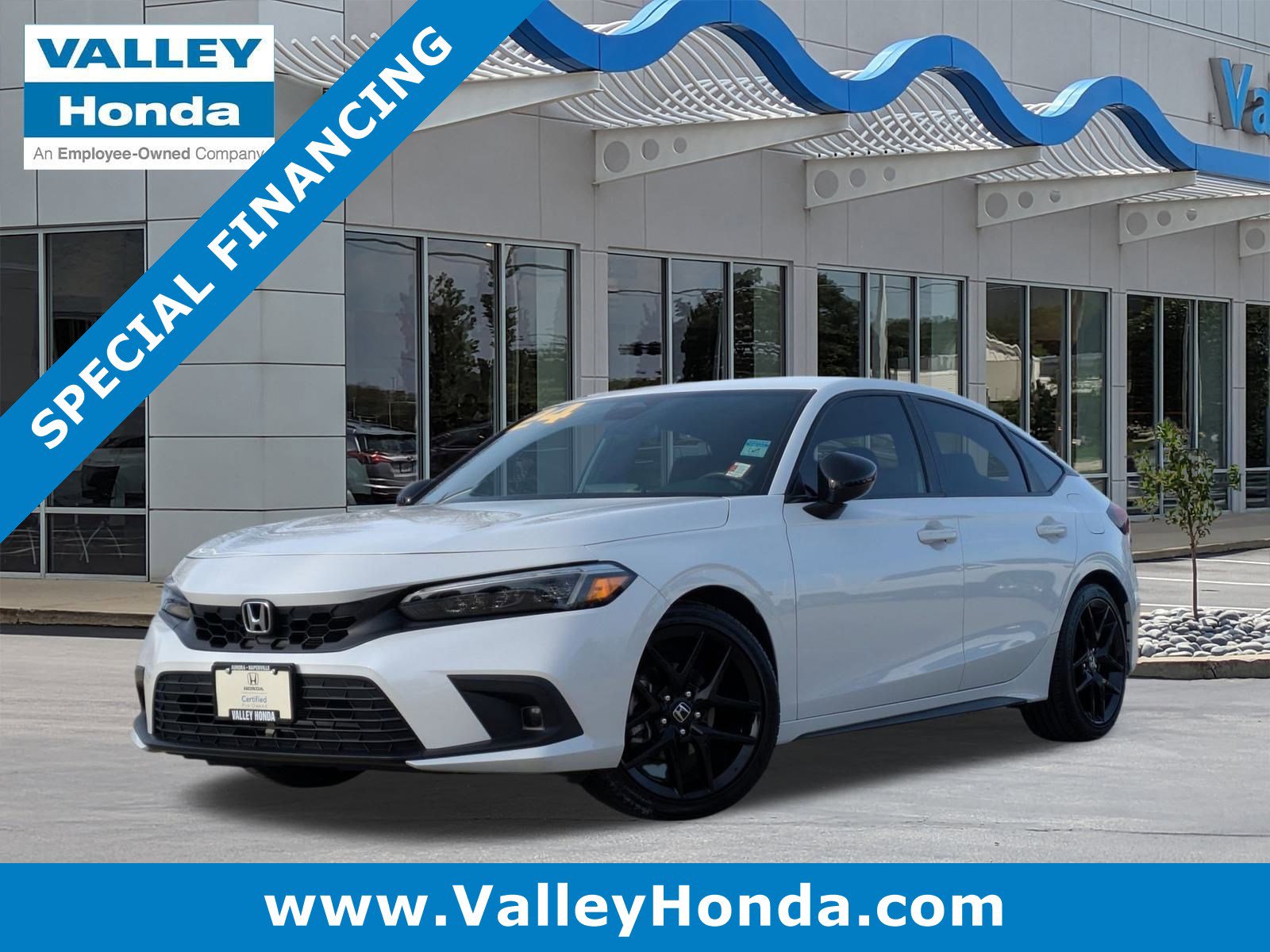 2024 Honda Civic Hatchback Sport's photo