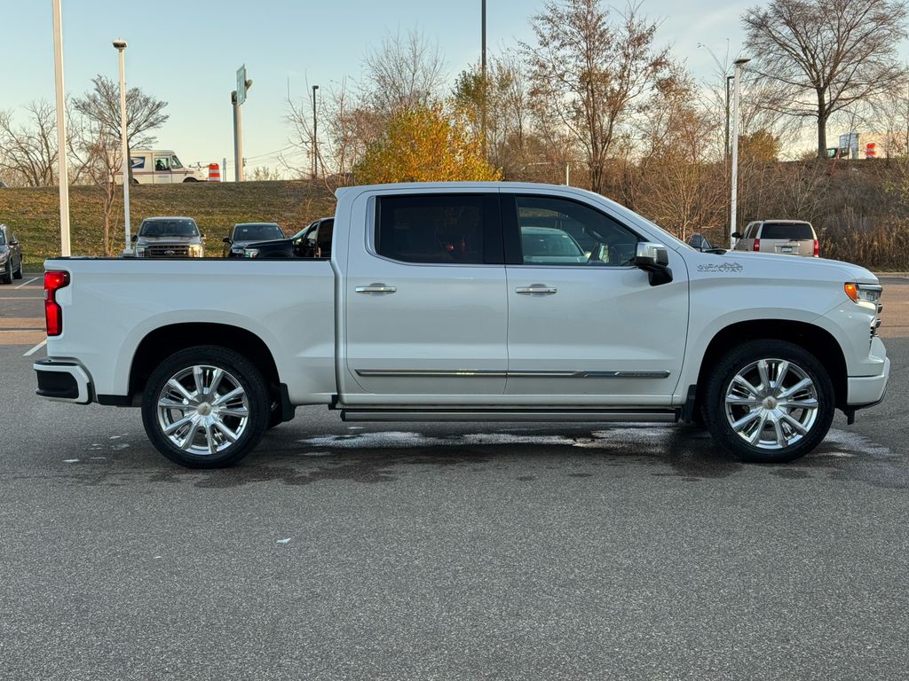Used 2023 Chevrolet Silverado 1500 High Country with VIN 1GCUDJEL3PZ108181 for sale in Coon Rapids, Minnesota