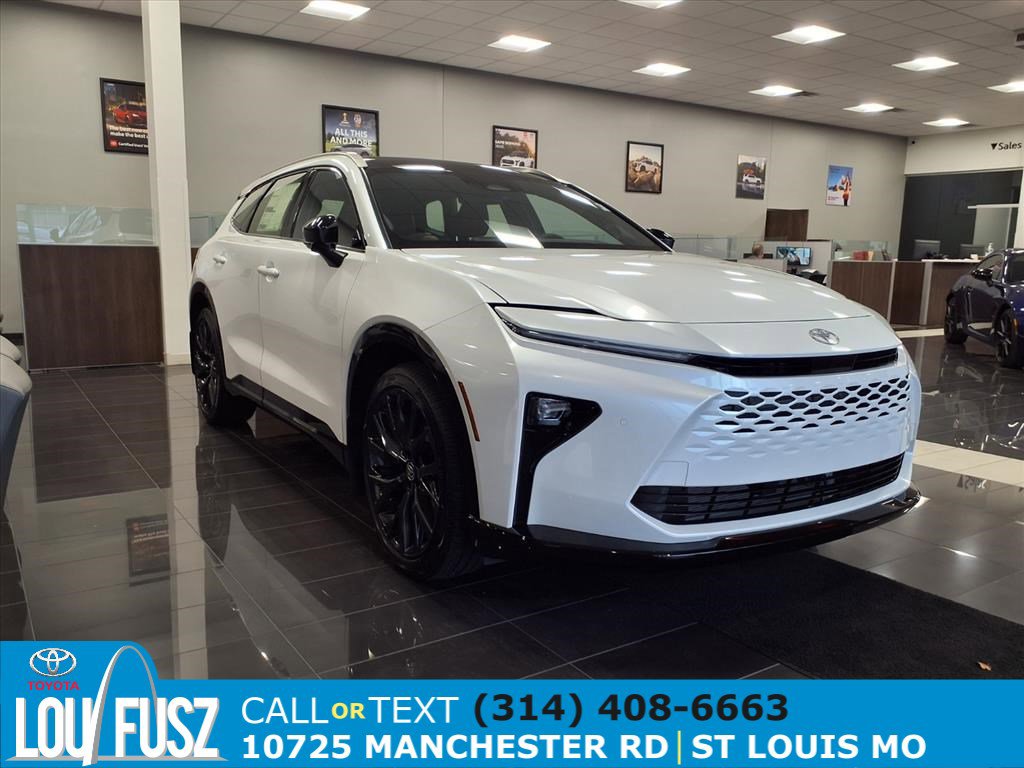 2025 Toyota Crown Signia Limited's photo