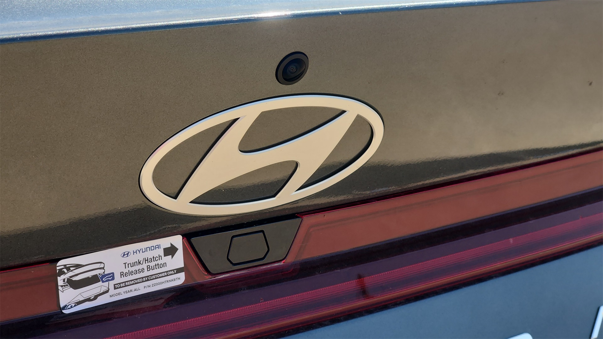 2025 Hyundai Elantra Hybrid Limited photo 10