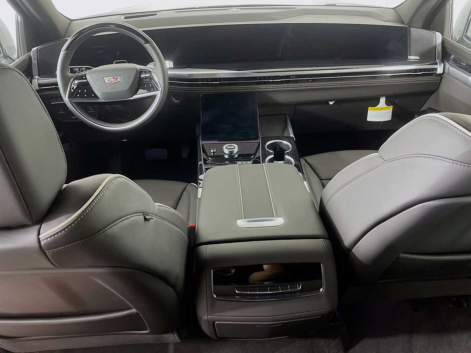 2025 Cadillac Escalade Sport photo 3