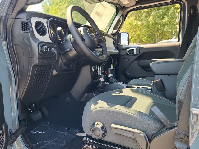 2025 Jeep Gladiator Sport S photo 5