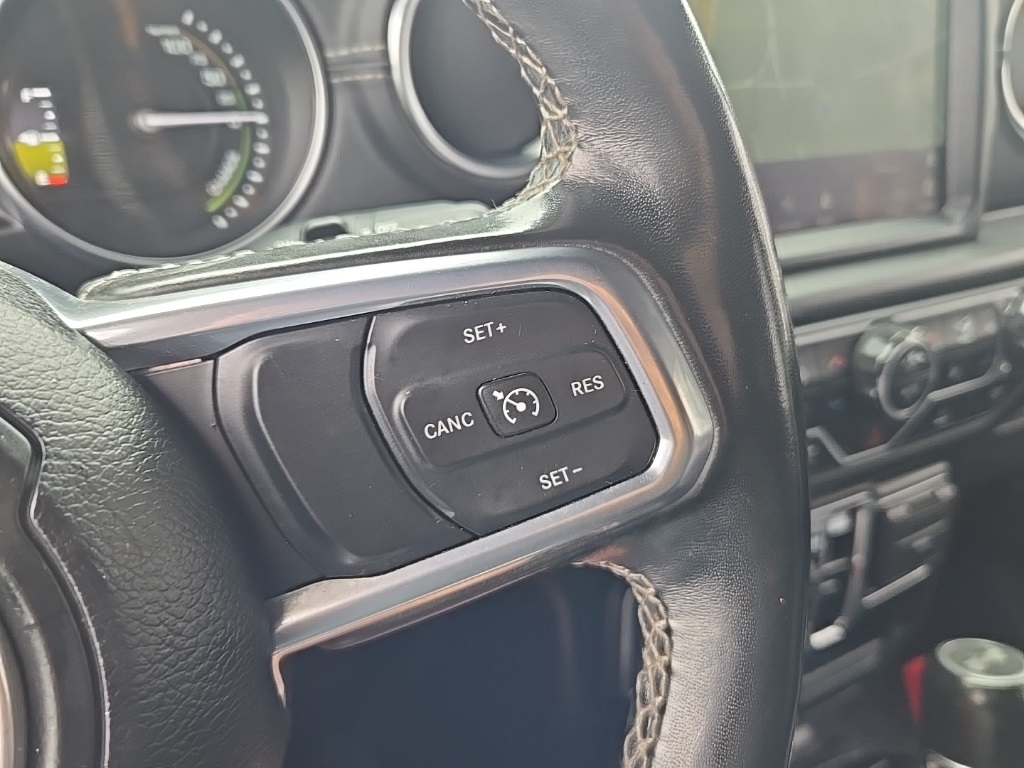 2023 Jeep Wrangler Sahara 4xe photo 29