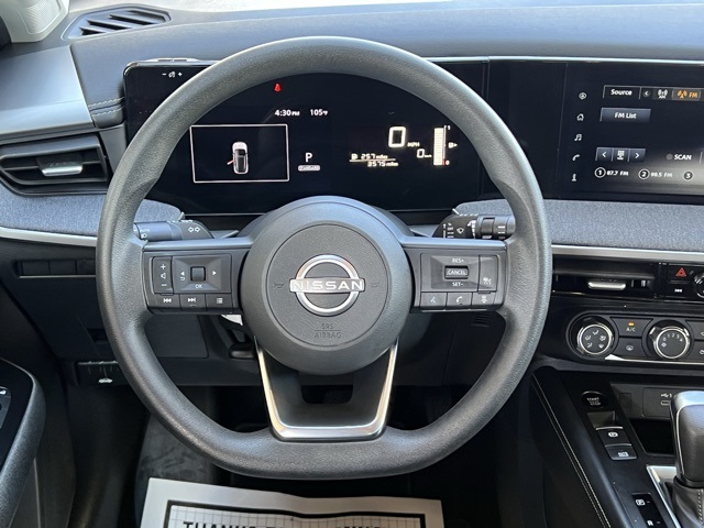 2025 Nissan Kicks SV photo 13