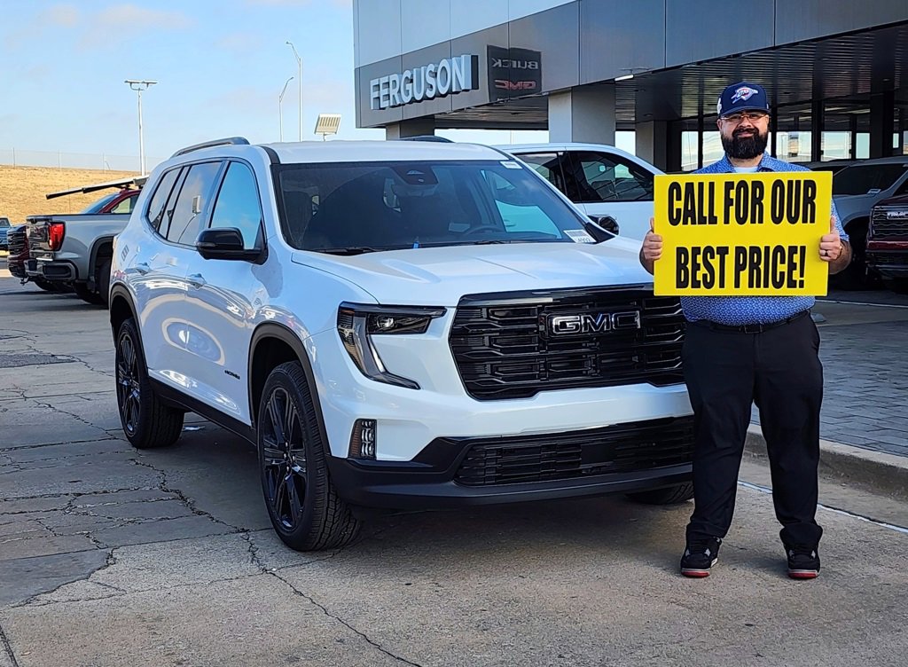 2026 GMC Acadia Elevation's photo