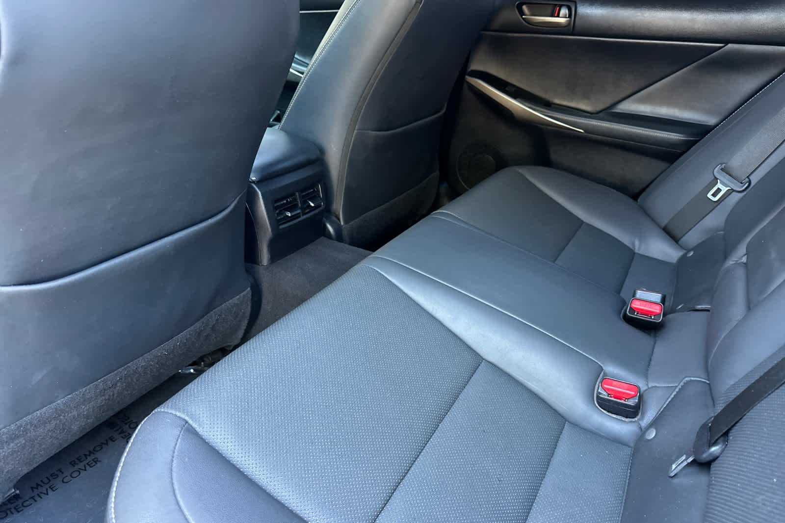2019 Lexus IS 300 photo 4