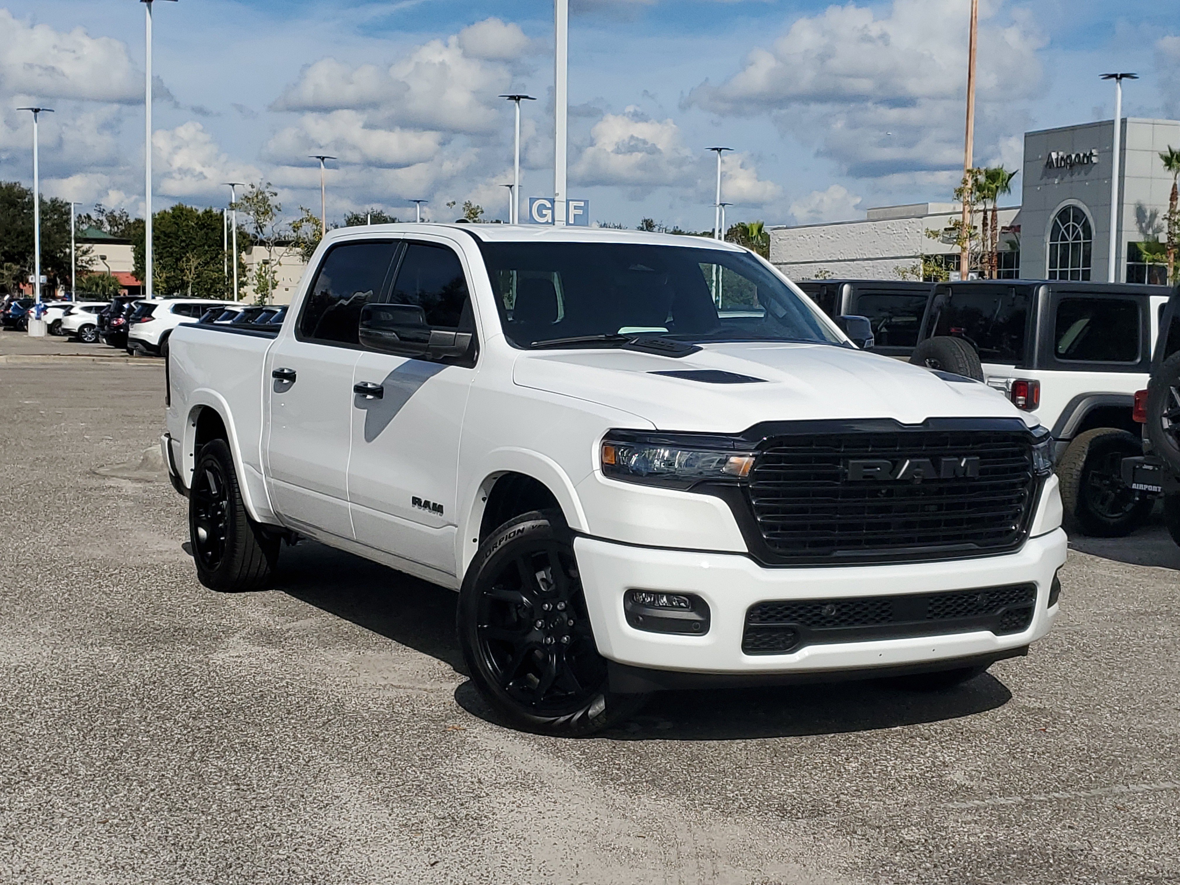 2026 RAM Ram 1500 Pickup Laramie's photo