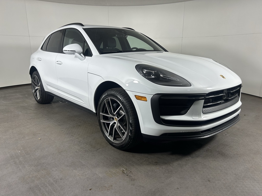 2024 Porsche Macan photo 7