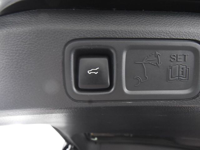 2024 Lincoln Navigator Reserve Luxury Monochromatic photo 35