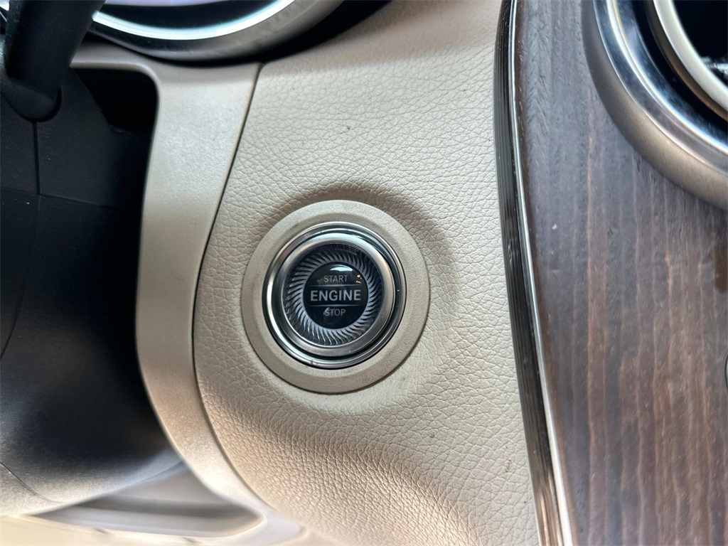 2022 Mercedes Benz GLC 300 4MATIC photo 23