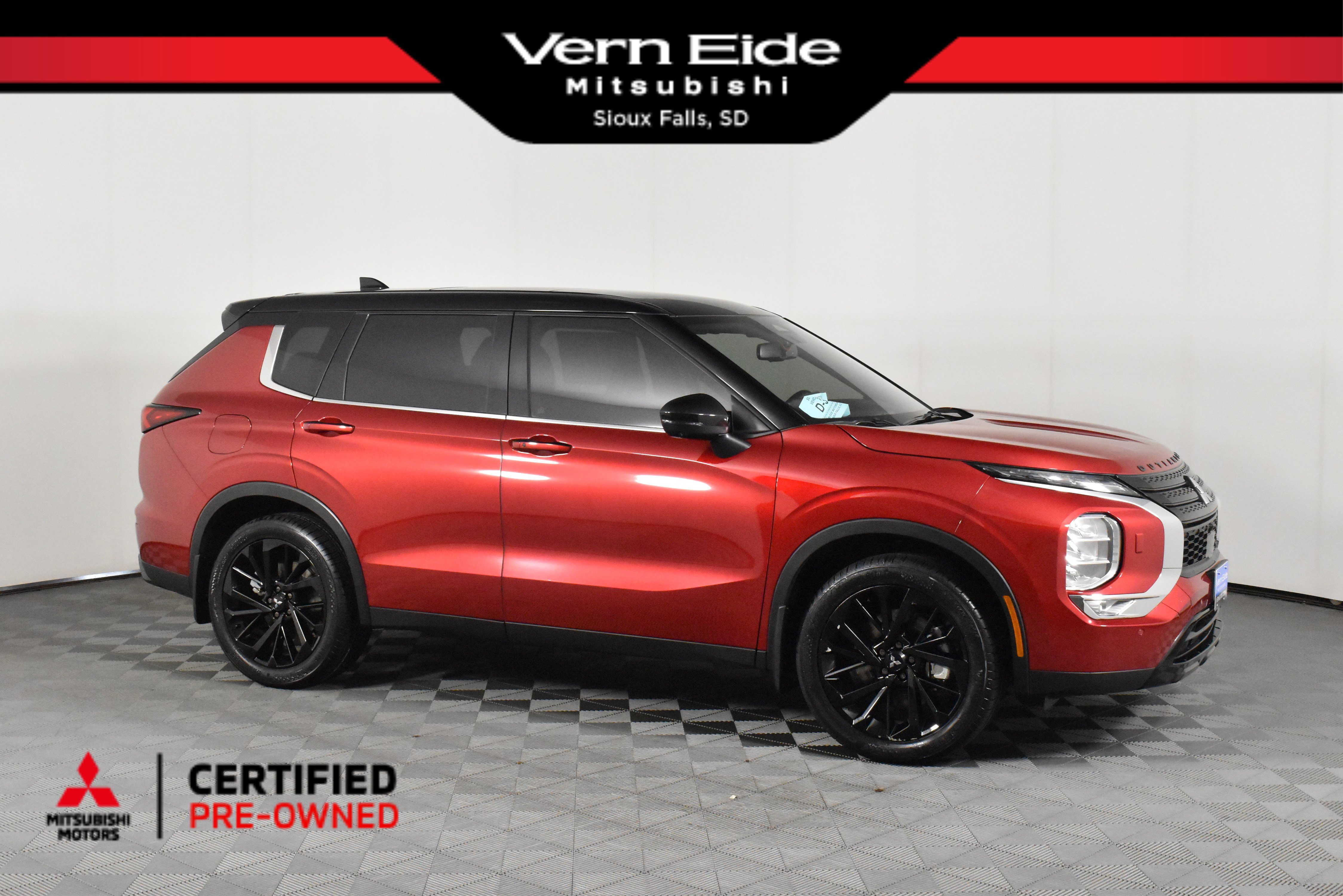 2023 Mitsubishi Outlander SEL Black Edition's photo