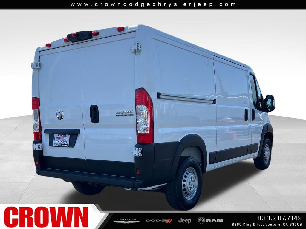 2024 Ram ProMaster 2500 photo 3