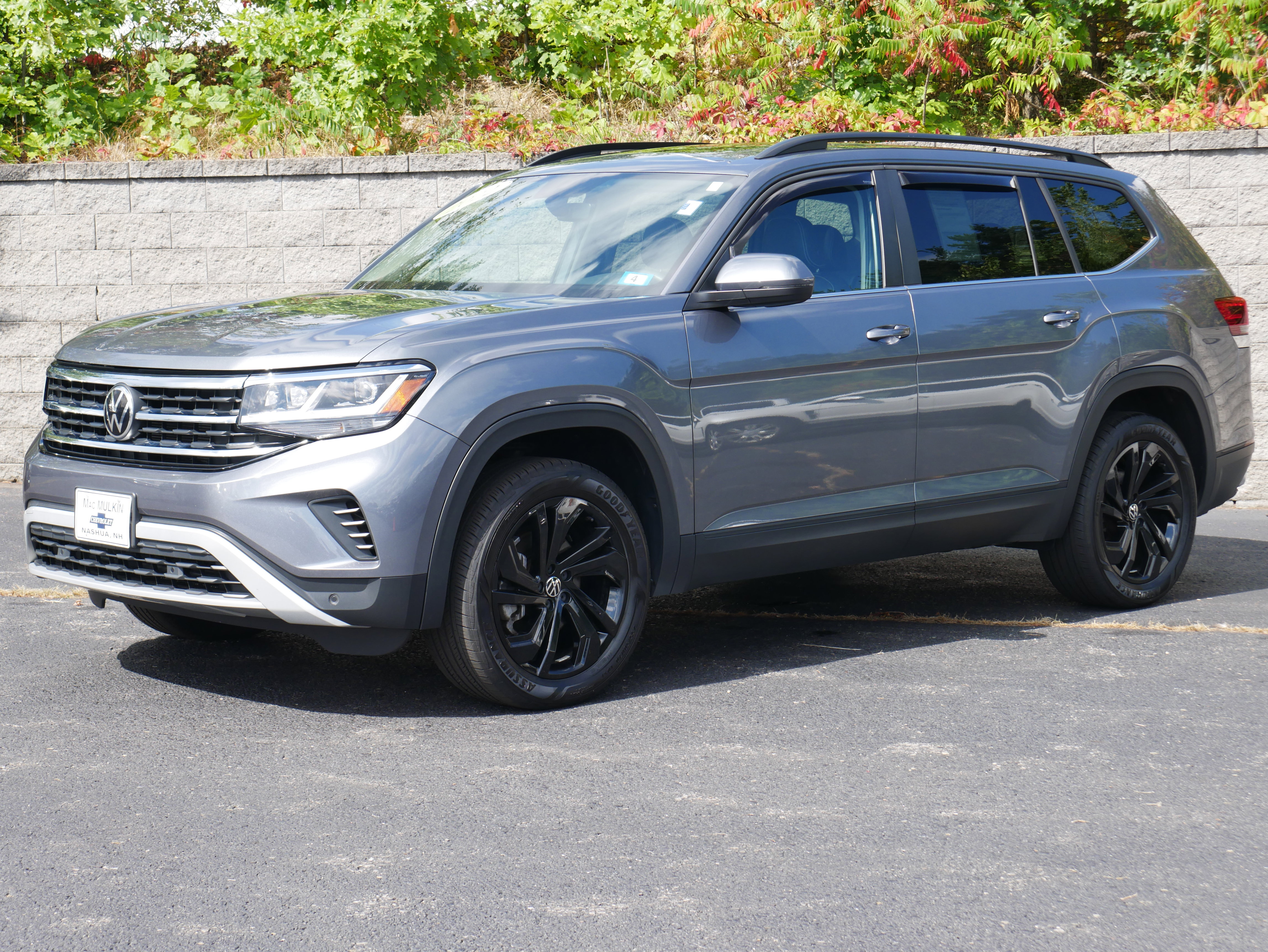 2022 Volkswagen Atlas SE w/Tech's photo