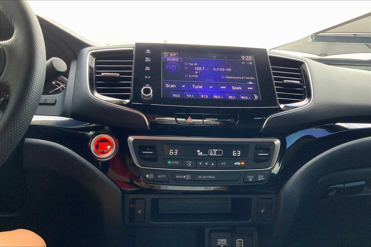 2022 Honda Ridgeline Black Edition photo 26