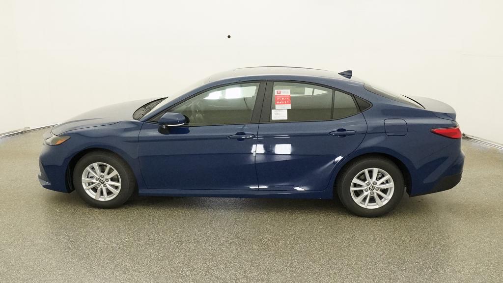 2026 Toyota Camry LE photo 7
