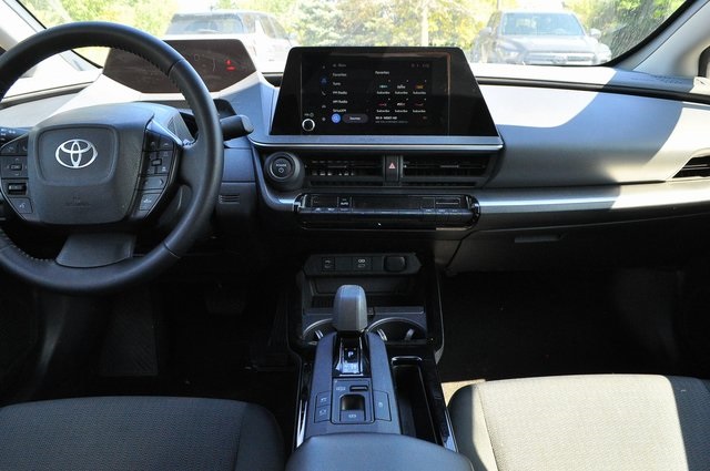 2024 Toyota Prius LE photo 14