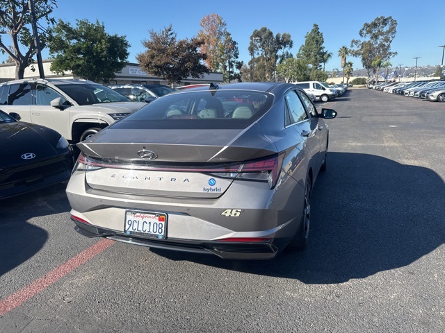 2022 Hyundai Elantra Hybrid Limited photo 2