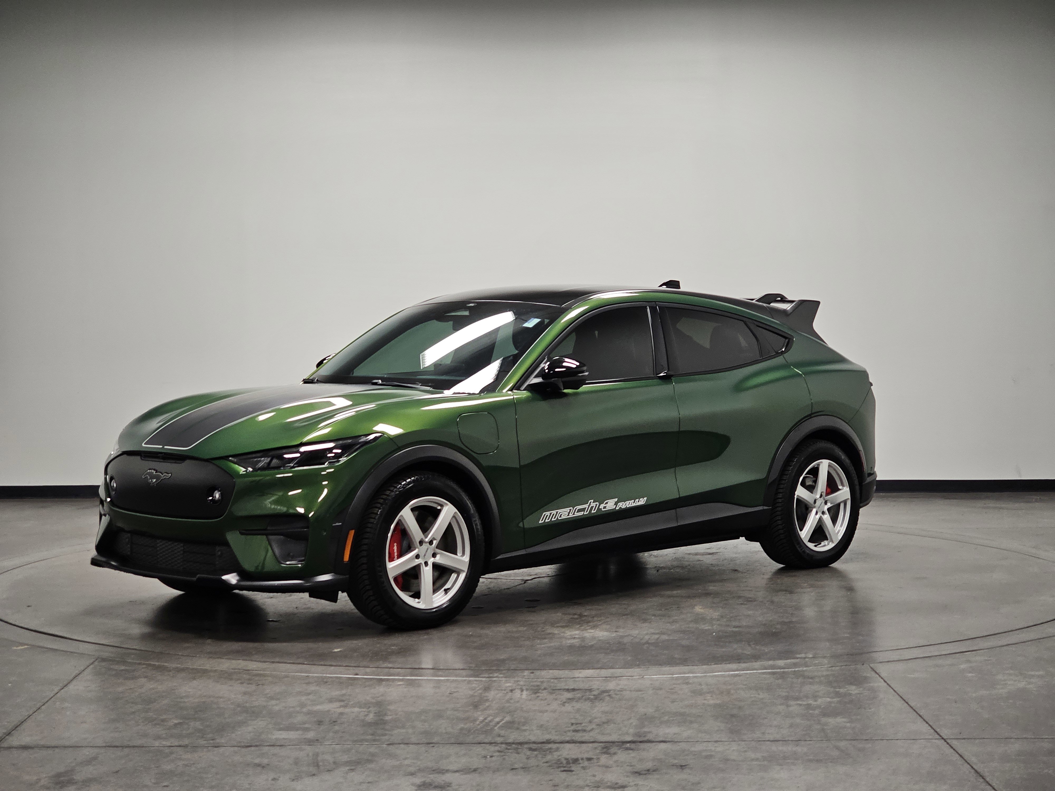 2024 Ford Mustang Mach-E GT photo 2