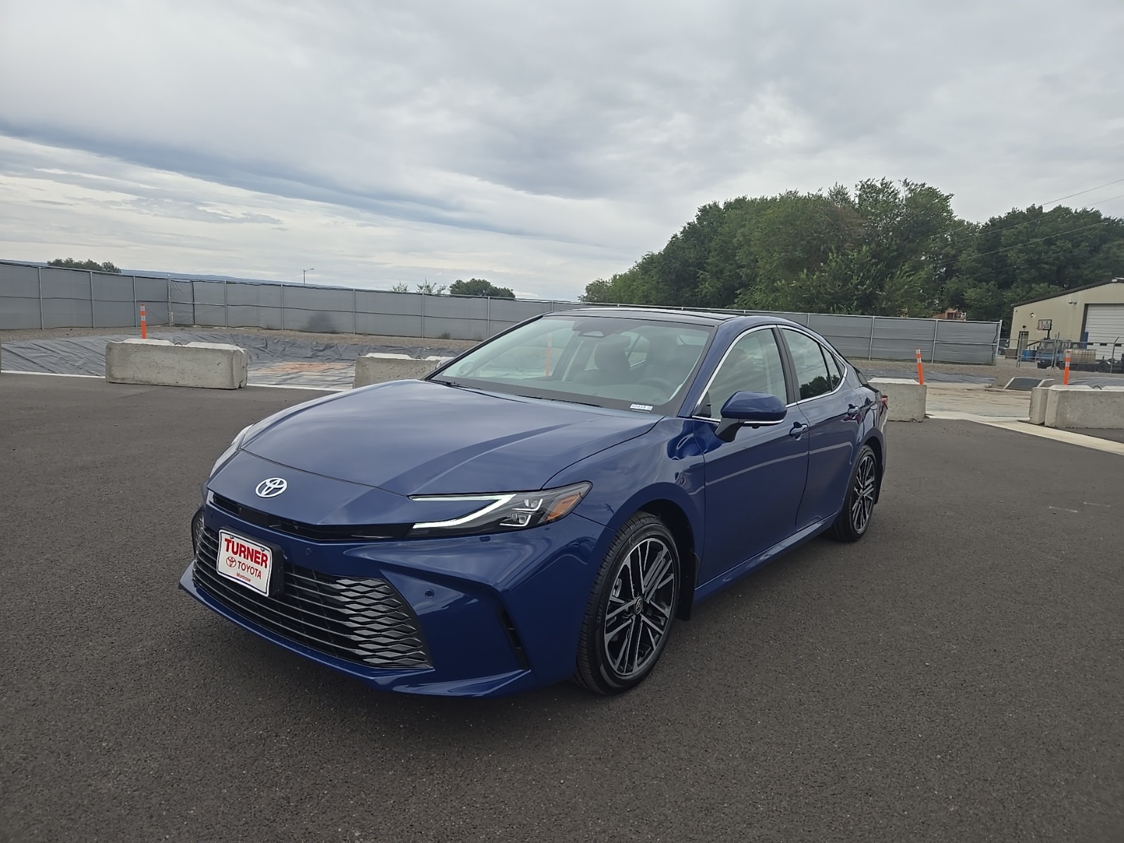 2025 Toyota Camry XLE photo 6