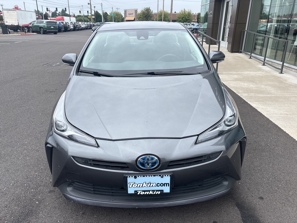 2022 Toyota Prius L photo 3