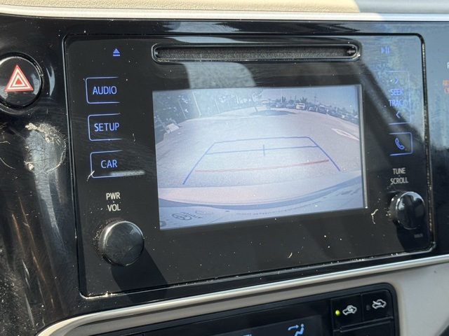 2017 Toyota Corolla L photo 24
