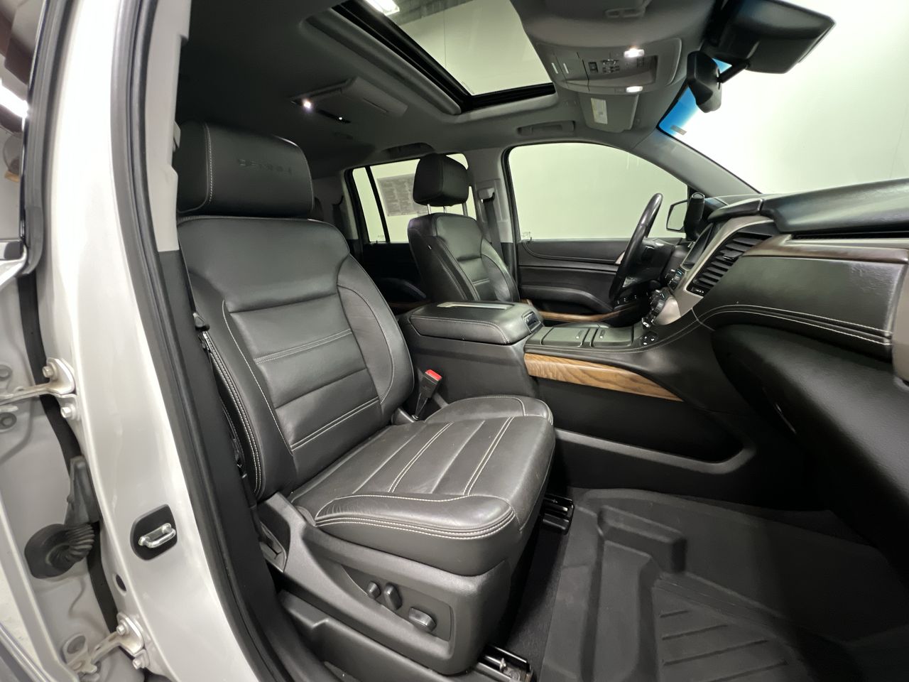2020 Gmc Yukon XL Denali photo 25