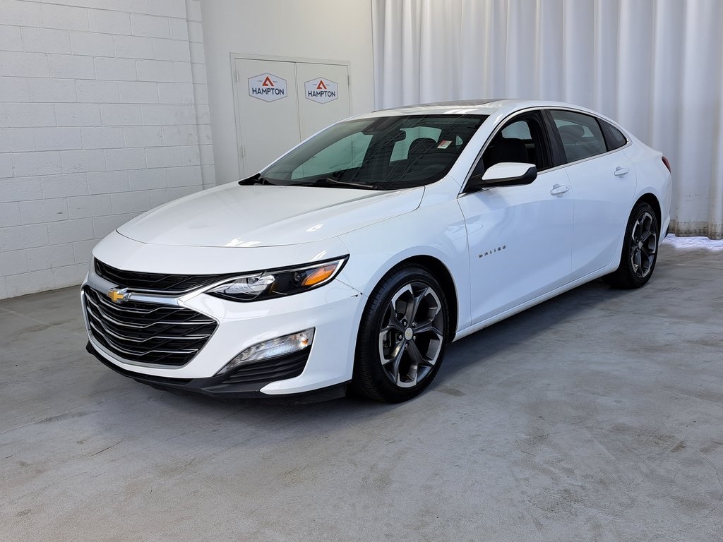 2023 Chevrolet Malibu 1LT photo 2