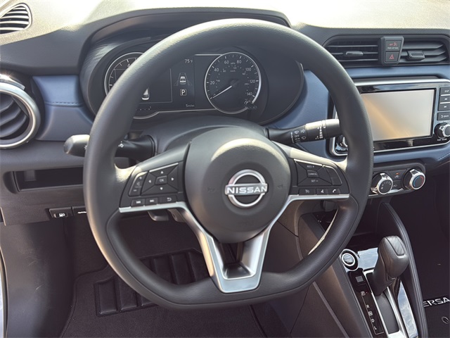 2025 Nissan Versa 1.6 SV photo 17