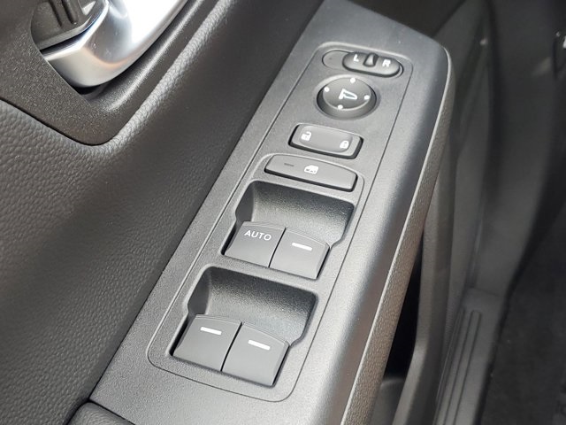 2025 Honda CR-V LX photo 18