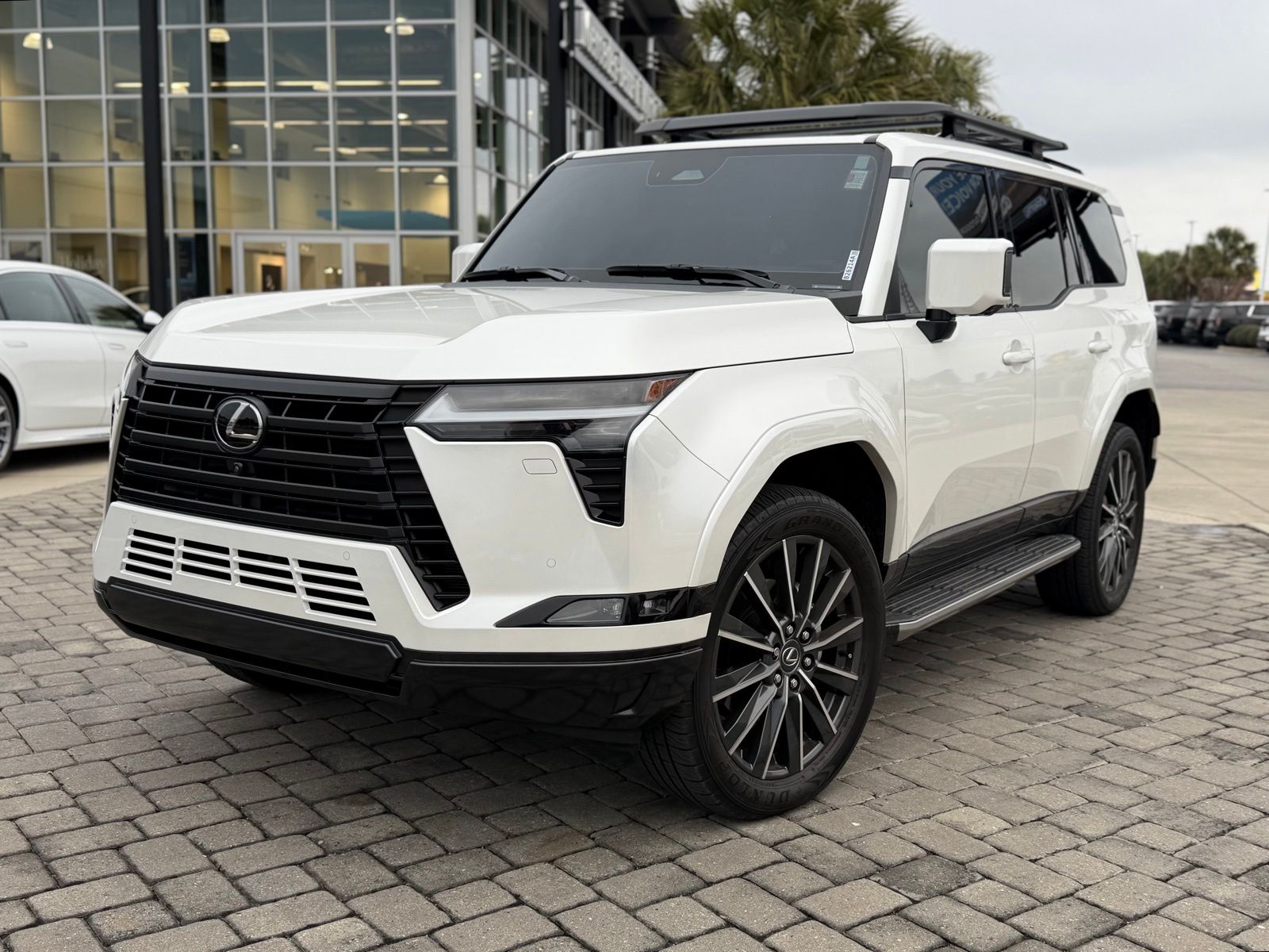 2024 Lexus GX Luxury's photo