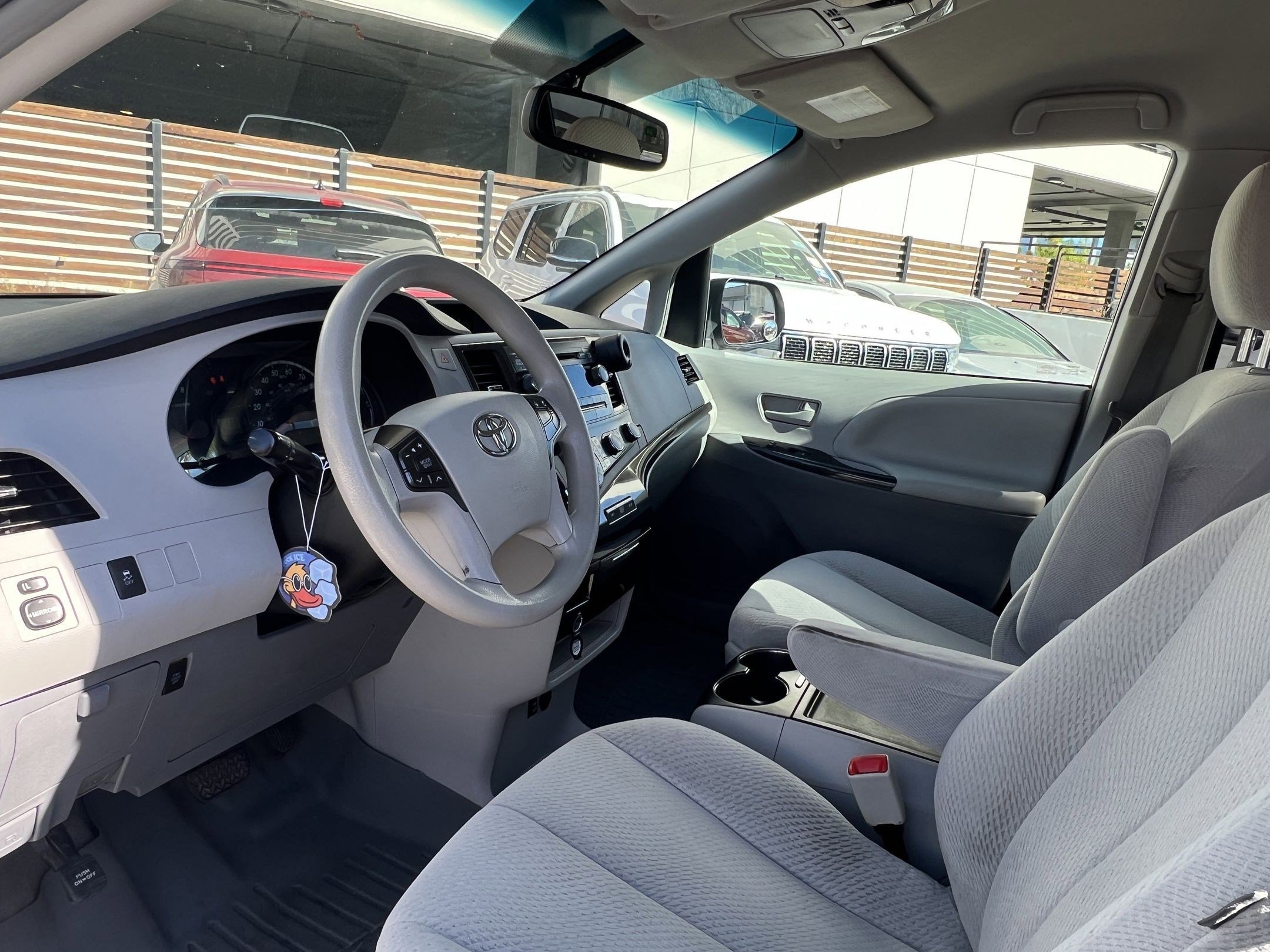 2012 Toyota Sienna LE photo 9