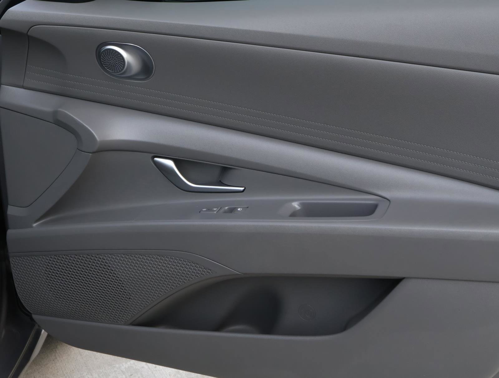2023 Hyundai Elantra SE photo 15