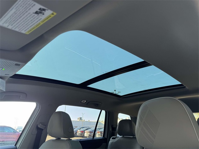 2026 Volkswagen Atlas SEL Premium R-Line photo 4