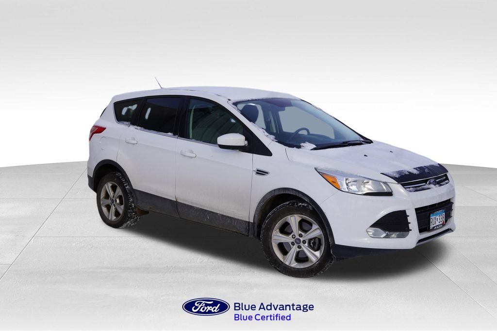 2016 Ford Escape SE's photo