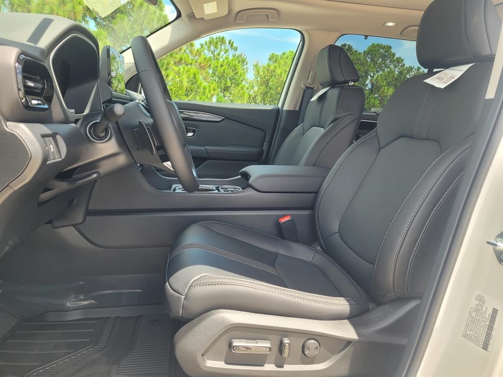 2025 Honda Pilot Touring photo 12