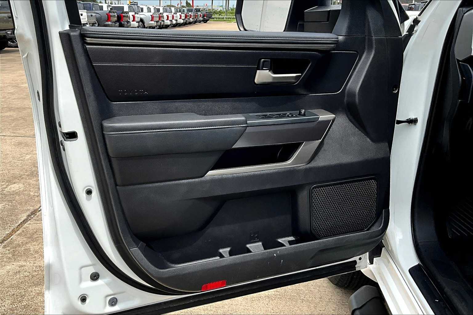 2022 Toyota Tundra SR5 photo 19