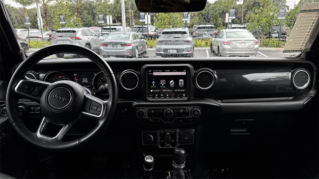 2021 Jeep Wrangler Unlimited Sahara Altitude photo 14