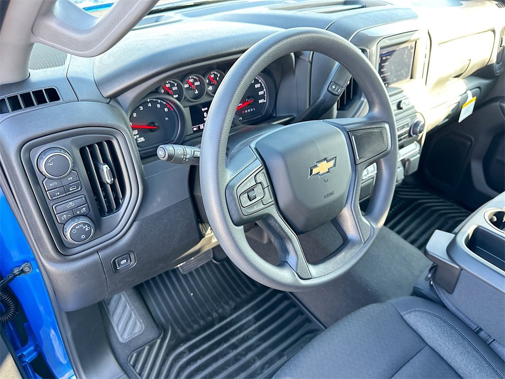 2026 Chevrolet Silverado 1500 Custom photo 6