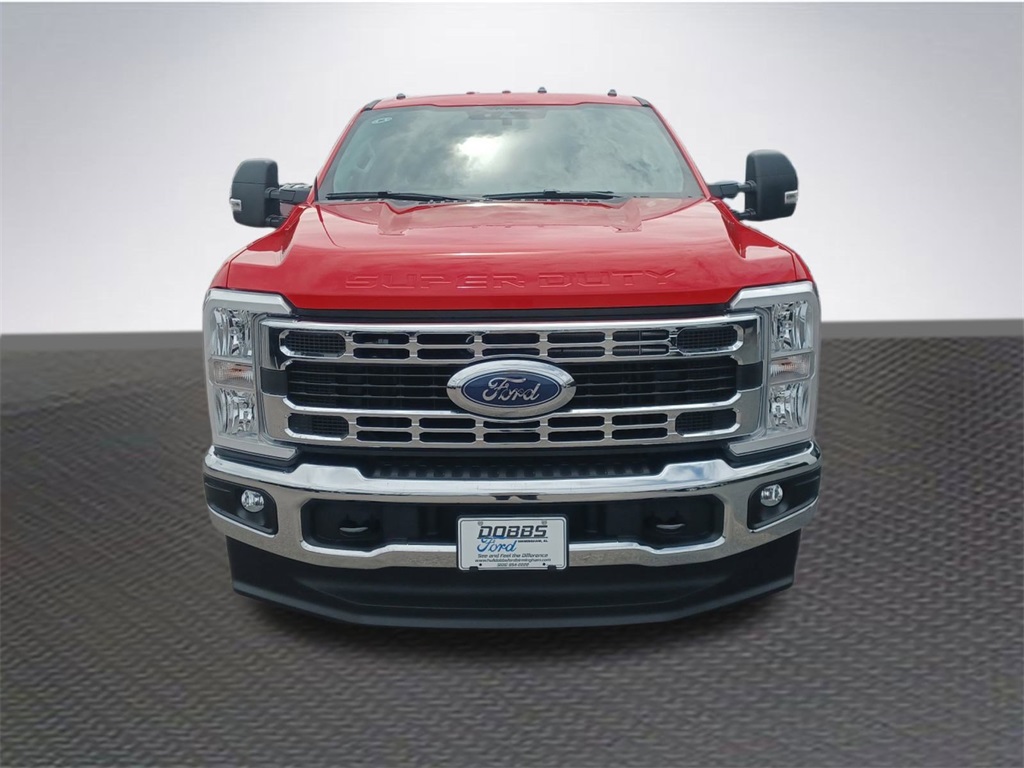 2026 Ford F-250 XLT photo 2